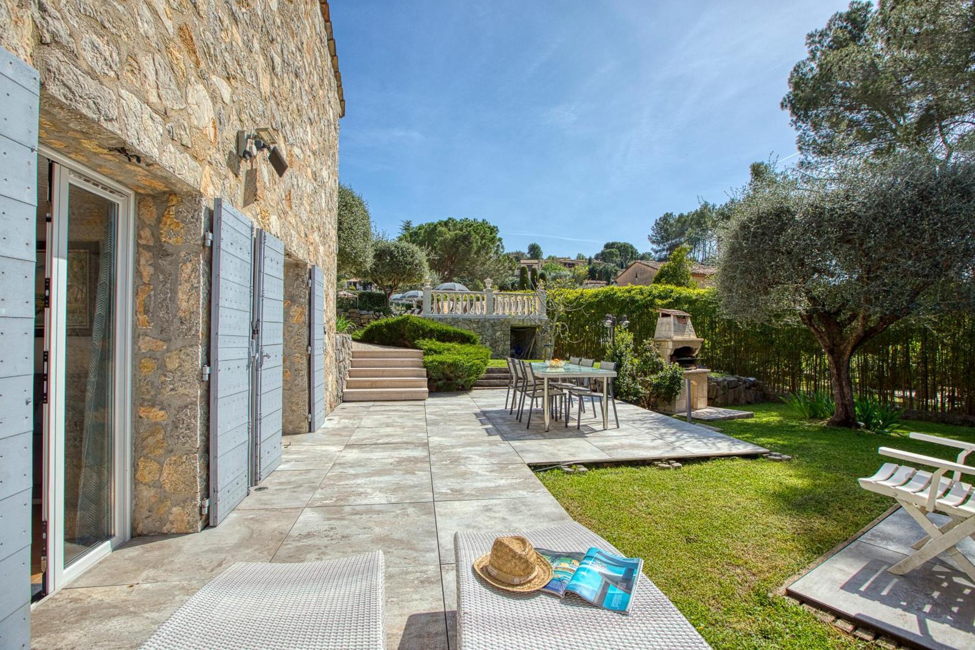 Gite Les Pins Climatise Piscine Chauffee Jardin Peymeinade Dış mekan fotoğraf